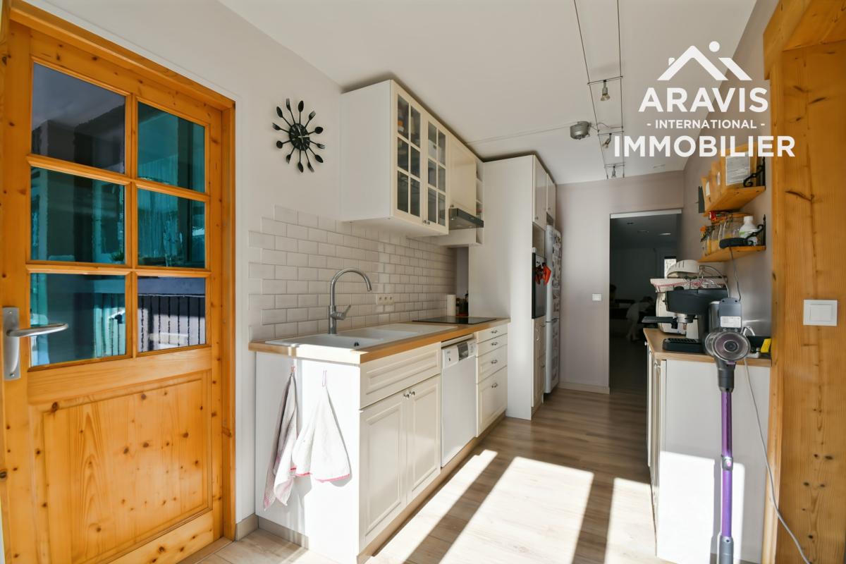 Grand appartement traversant en plein centre - Photo 3