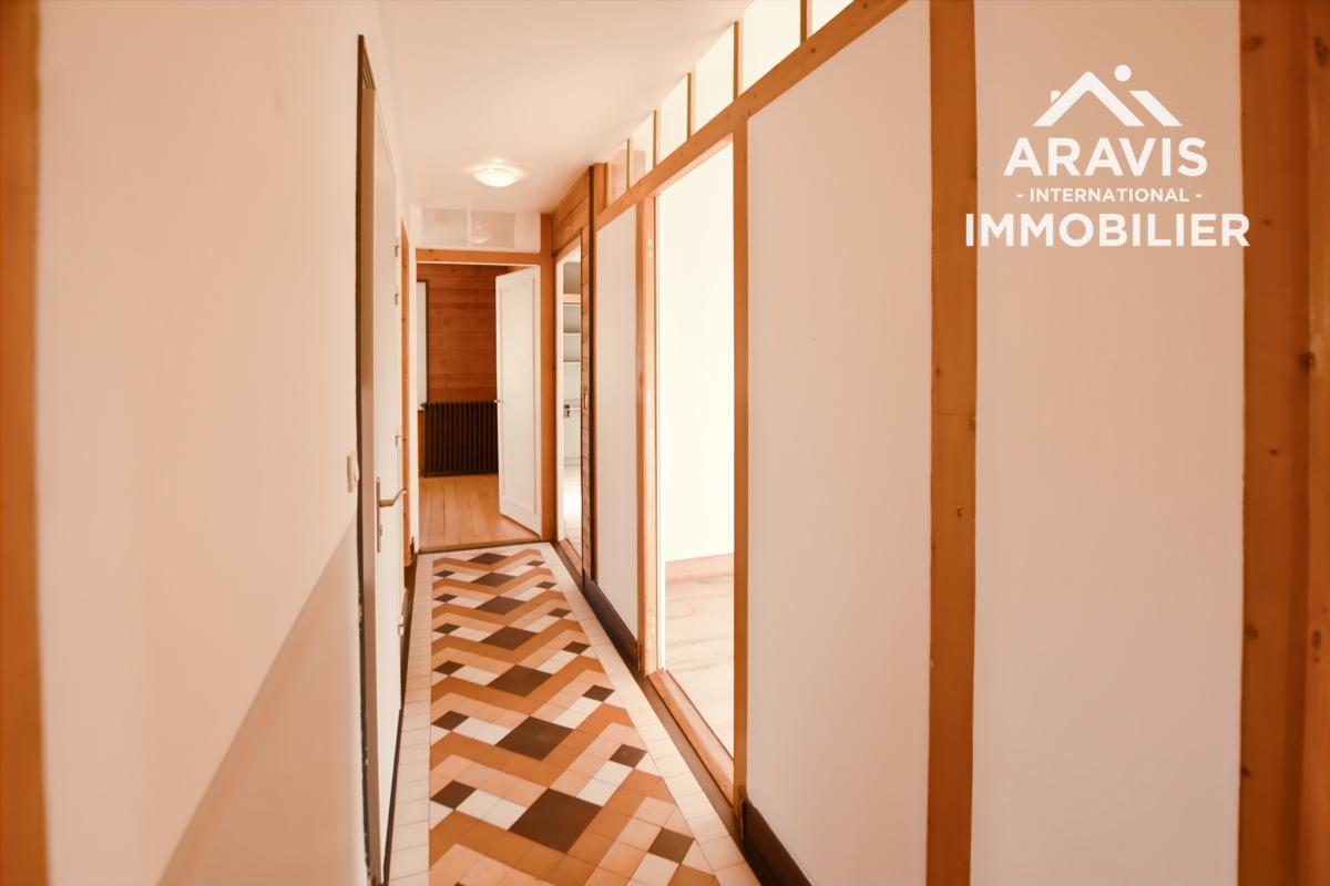 Appartement Au Dernier Etage Avenue des Thézières Avec Vue - Photo 4