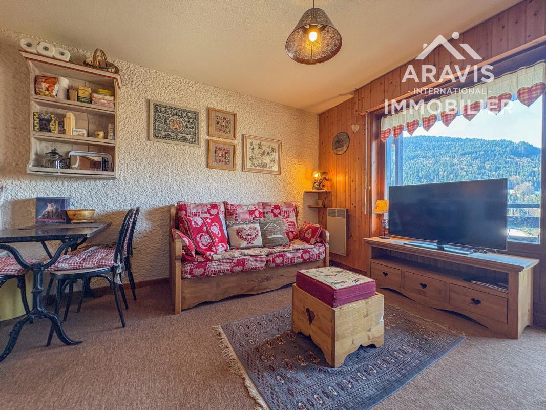Studio avec vue panoramique sur le village - Photo 5