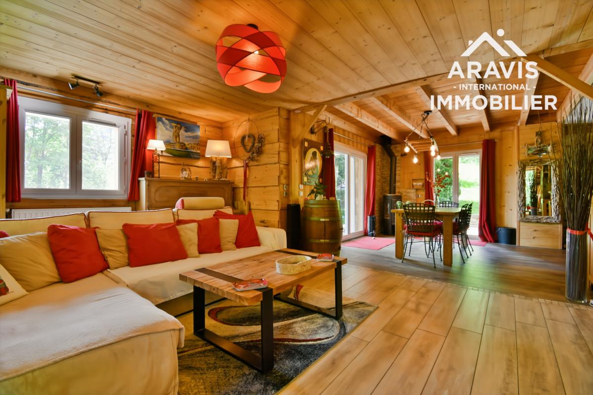 Vaste maison avec 3 appartements, spa et vue montagnes - Photo 2