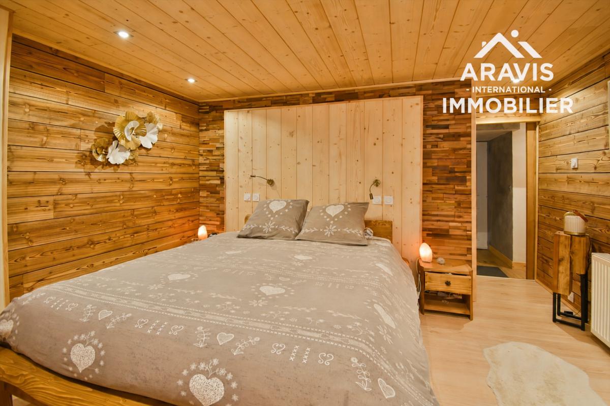 Vaste maison avec 3 appartements, spa et vue montagnes - Photo 5