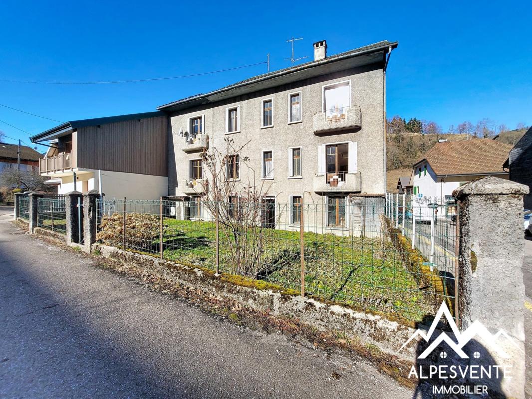 Maison à vendre, 13 pièces, 293 m², Lullin