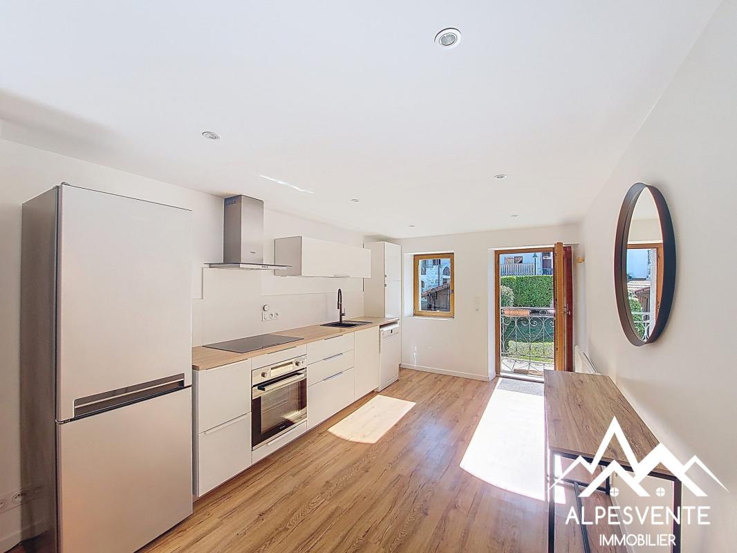 Appartement à louer, 4 pièces, 90 m², Cervens