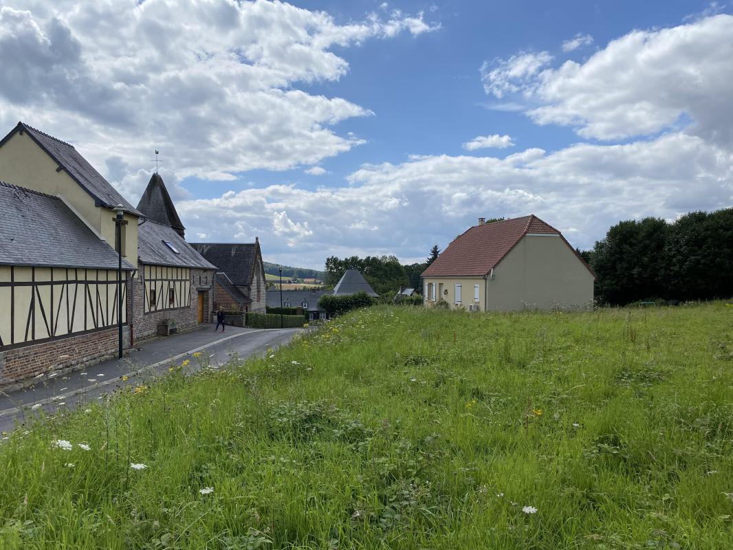 Terrain — La Neuville-en-Beine