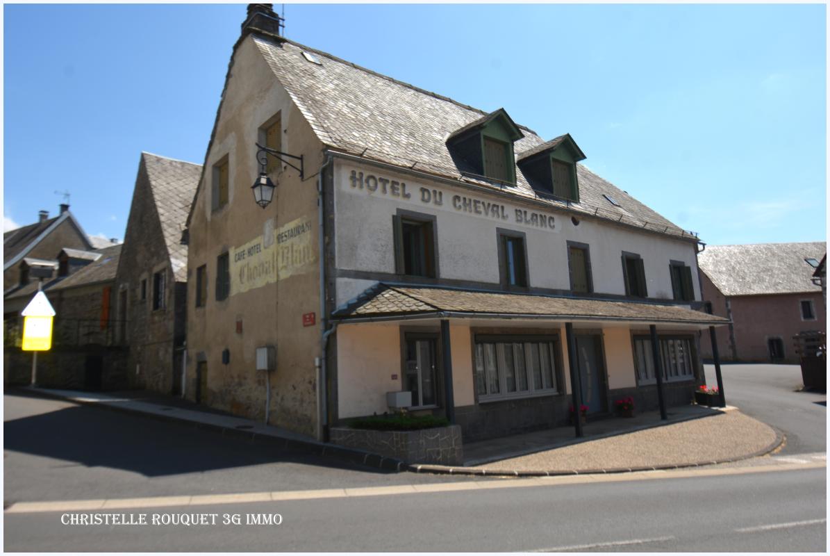 Maison 262m² — Laqueuille