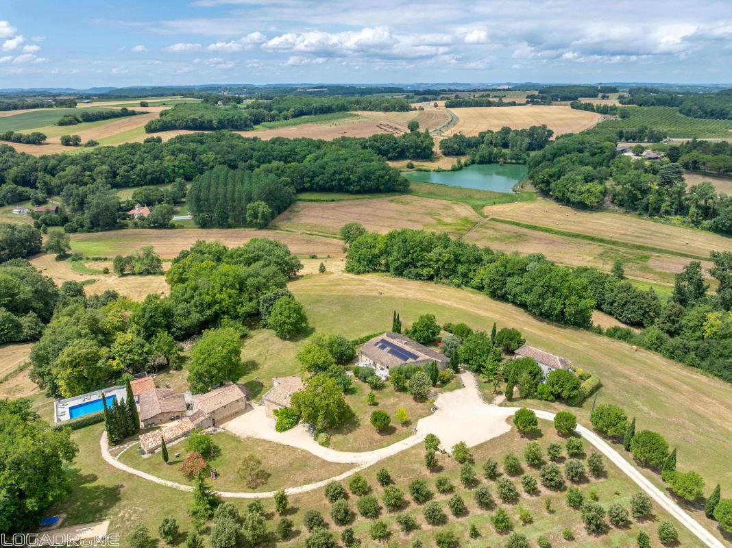 Propriété 20 pièces
