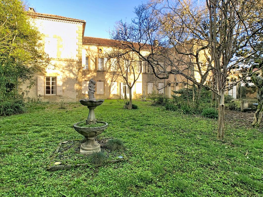 Propriété 16 pièces