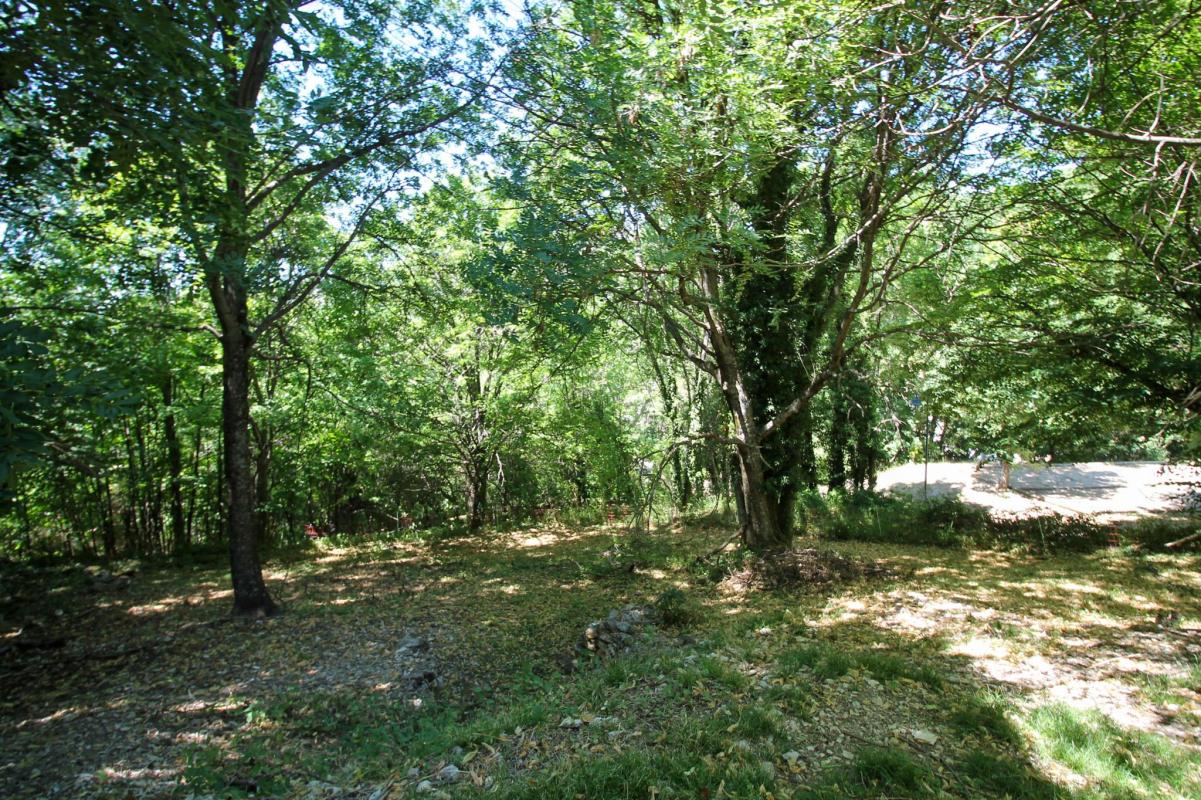 Terrain — Barret-de-Lioure
