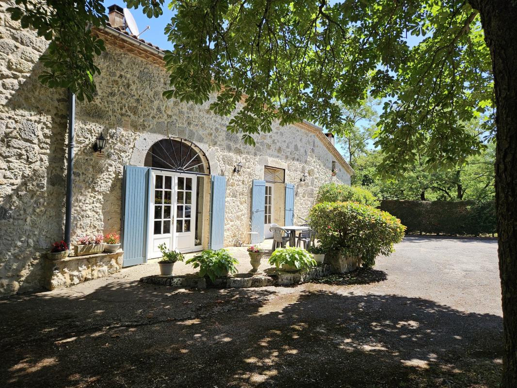 Maison en pierre 9 pièces