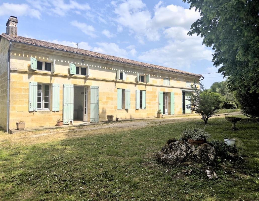 Maison en pierre 7 pièces