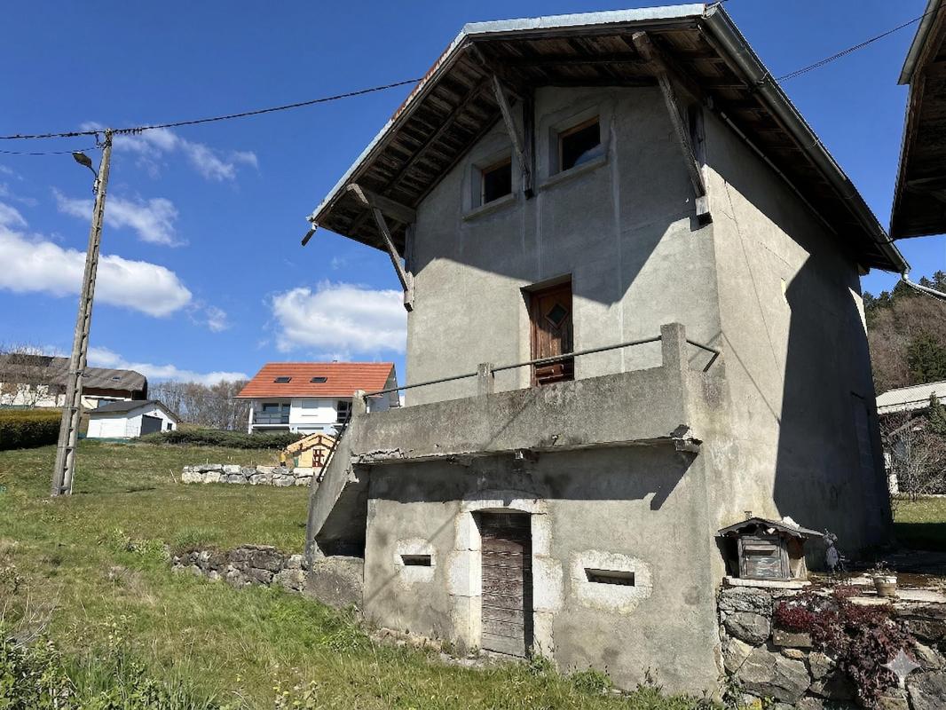 Maison ancienne 2 pièces