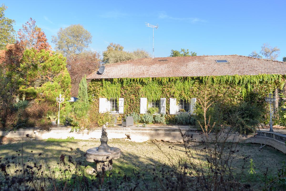 Propriété 19 pièces