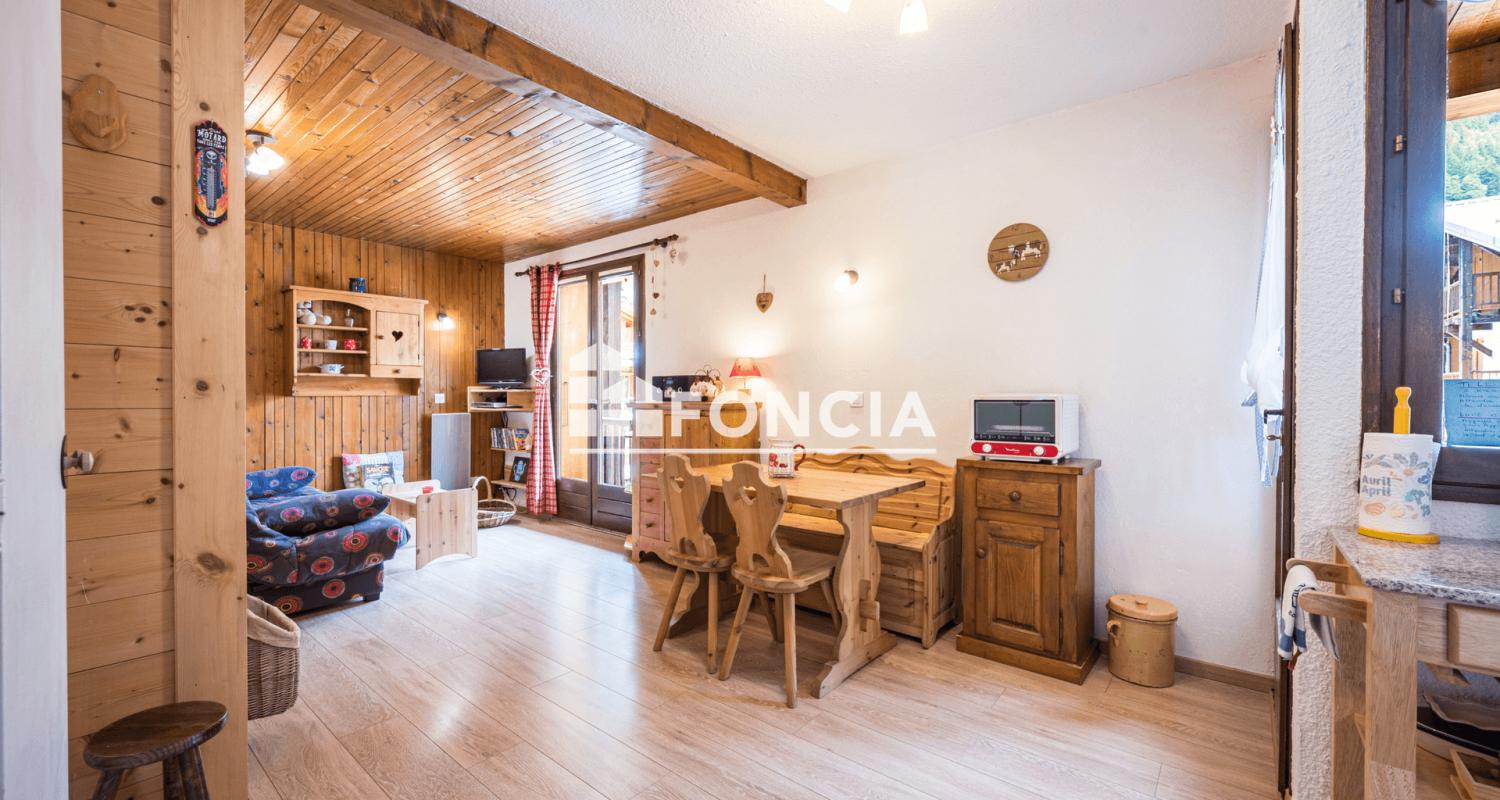 CHALEUREUX T2 AU PIED DES PISTES