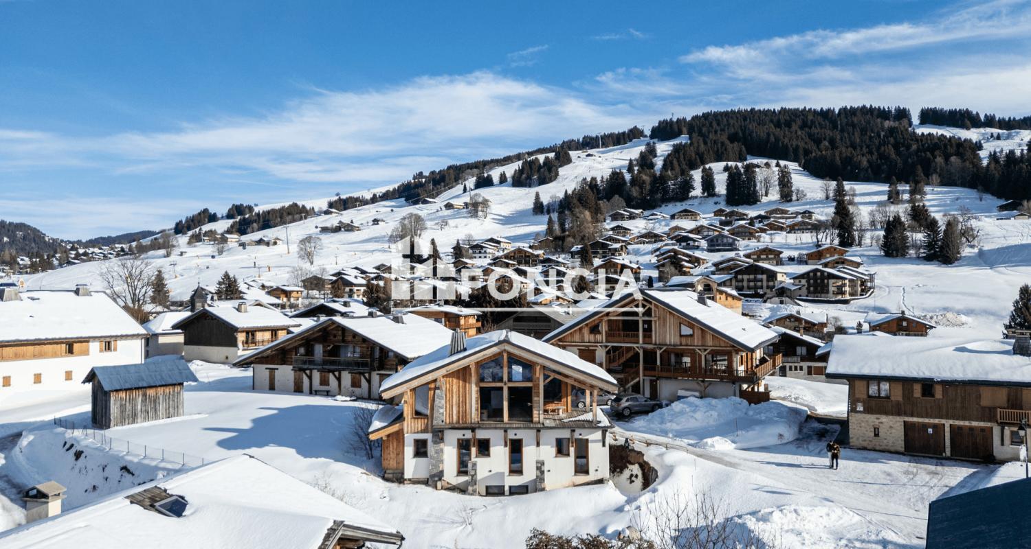 L’élégance alpine en pied de pistes : superbe chalet 4 chambres à Crest-Voland