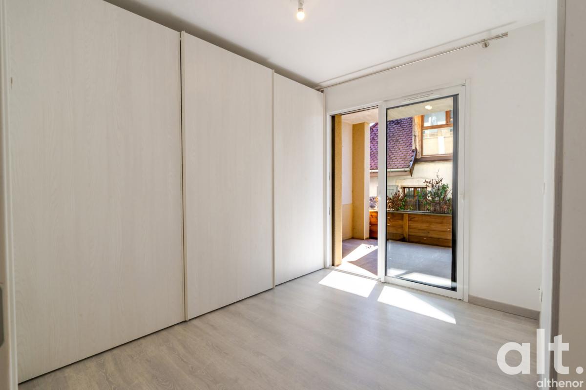 Appartement à Veyrier-du-Lac — jardin et vue lac