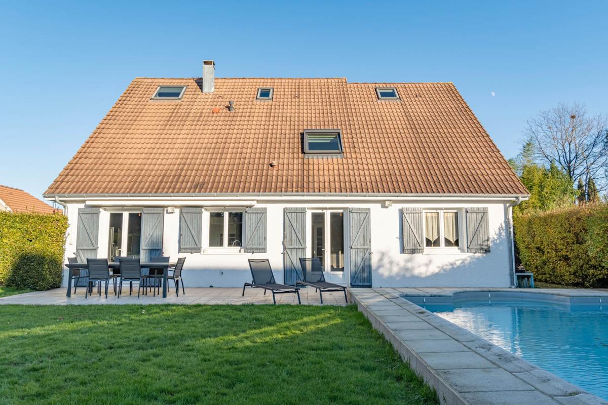 Maison 202m² — Saint-Pavace