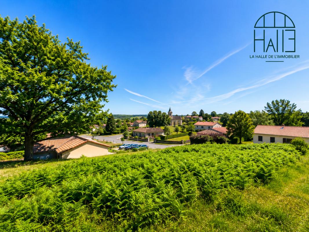 Terrain — Saint-Hilaire-les-Places