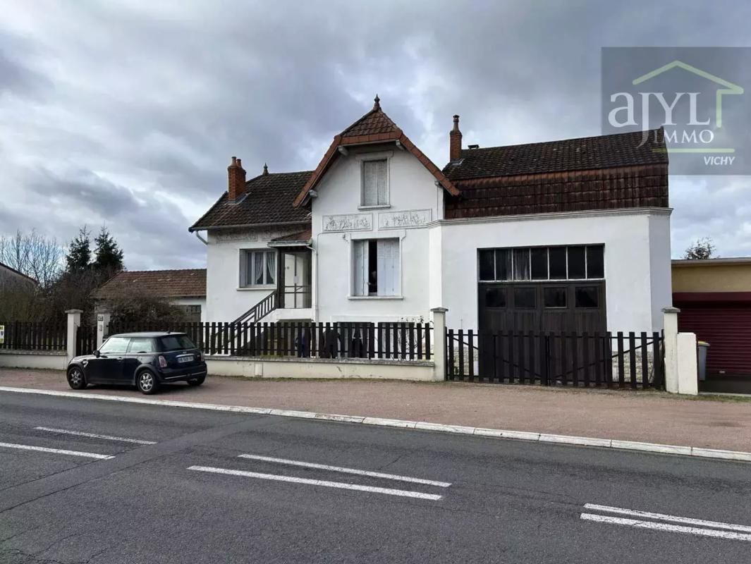 Maison 180m² — Abrest