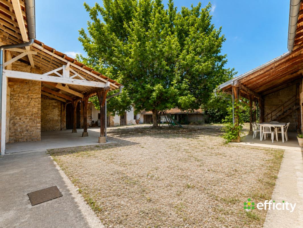 Maison 131m² — Perrex