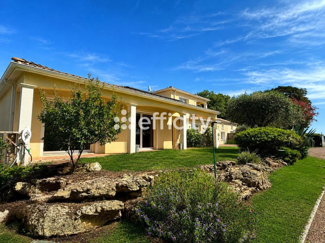 Maison 273m² — Cravans
