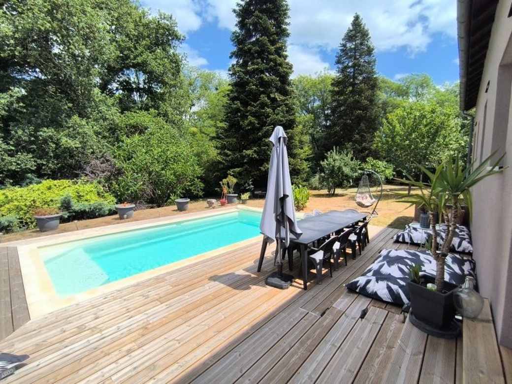 Maison 135m² — Busserolles
