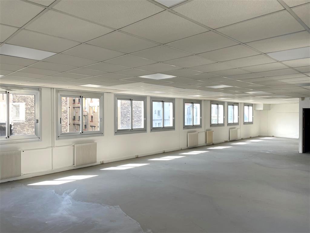 Bureaux 1 061 m² Paris 13