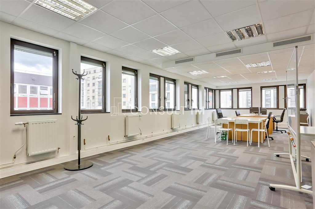 A LOUER 93 m² de bureaux au 2ème étage