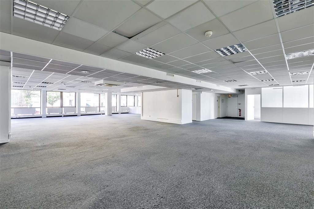 Pont de Saint Cloud, bureaux de 793 m²