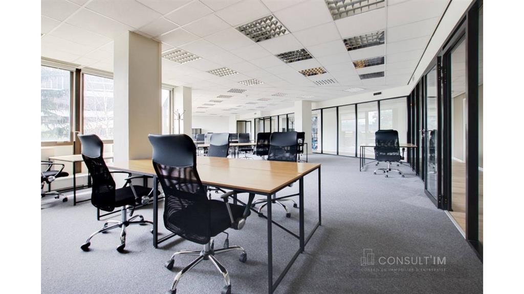 Pont de Saint Cloud, bureaux  A VENDRE de 325m² en très bon état