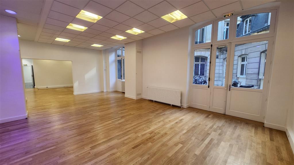 Bureaux 167 m² Paris 08