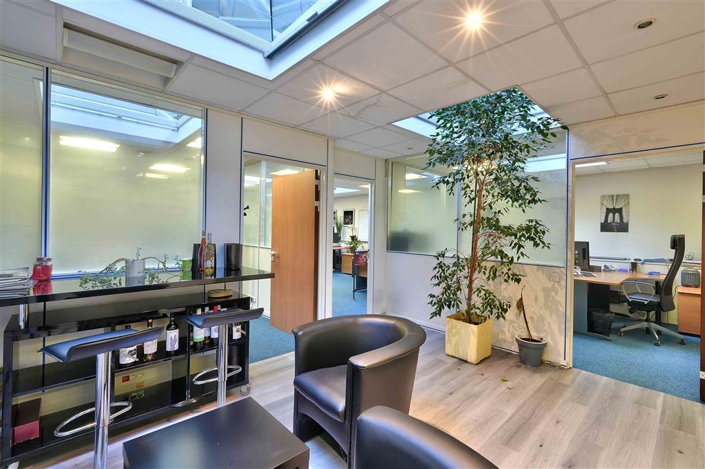 Bureaux à vendre de 170 m² en bon état