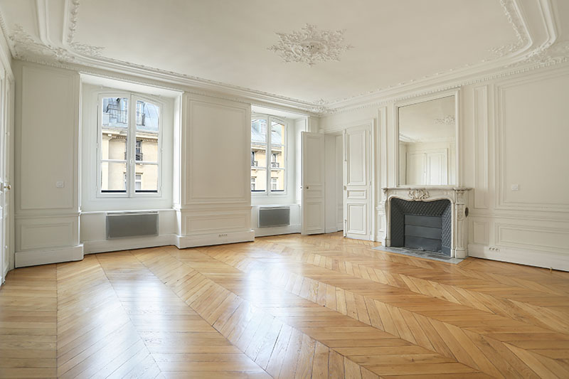 Adresse prestigieuse, bureaux avec parquet, moulures et cheminées