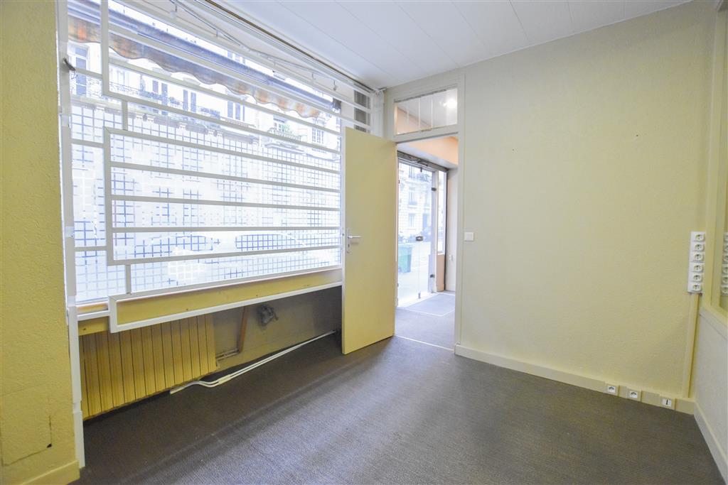 Bureaux à vendre à la lisière du 7eme arrondissement