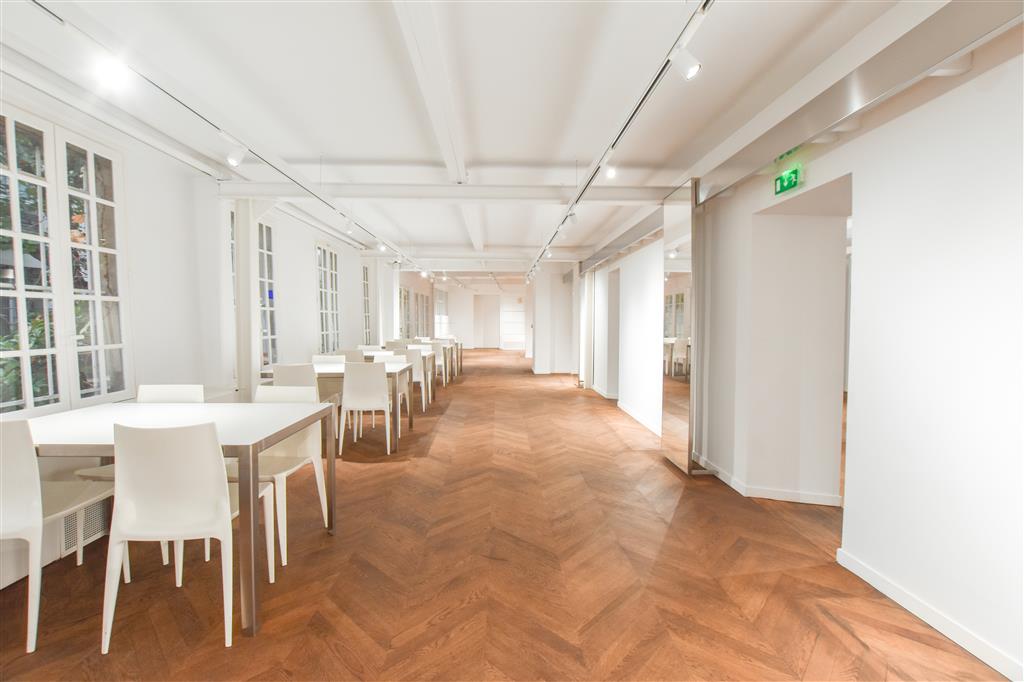 Rue de jarente boutique de 350 m²