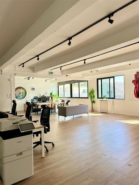 Bureaux à vendre de 112m²