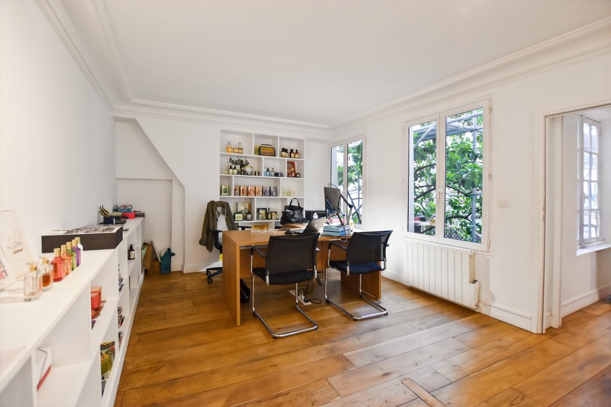 Bureaux 73 m² Paris 06