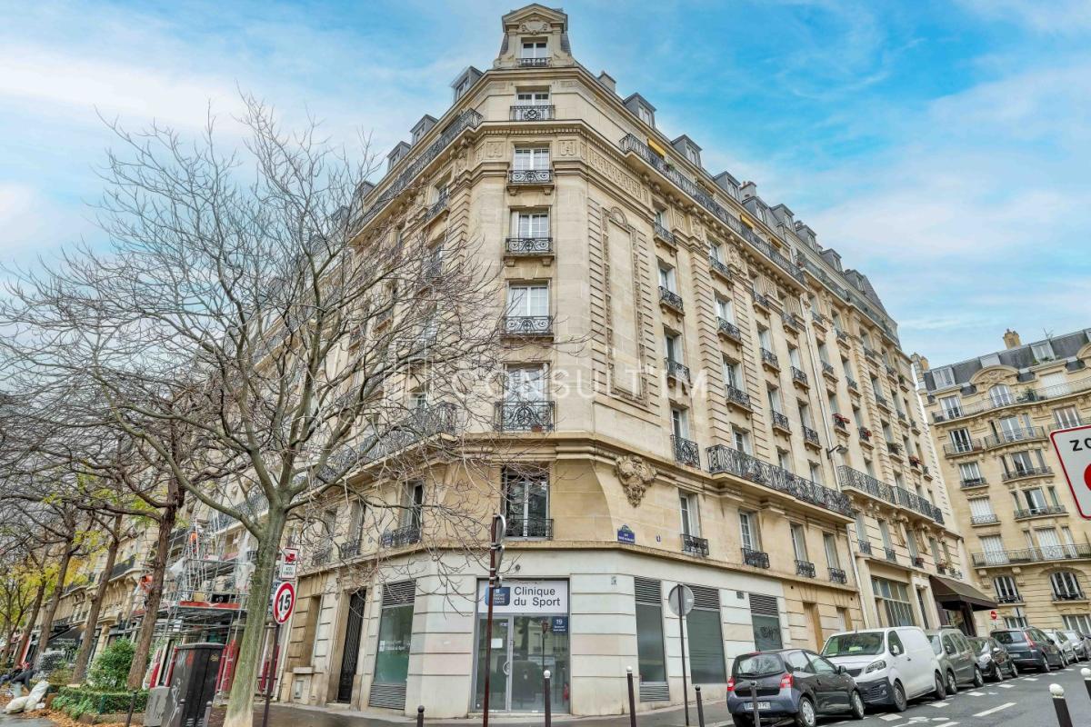 Fonds de commerce à vendre - Paris 13 (75013) - 940 000 €