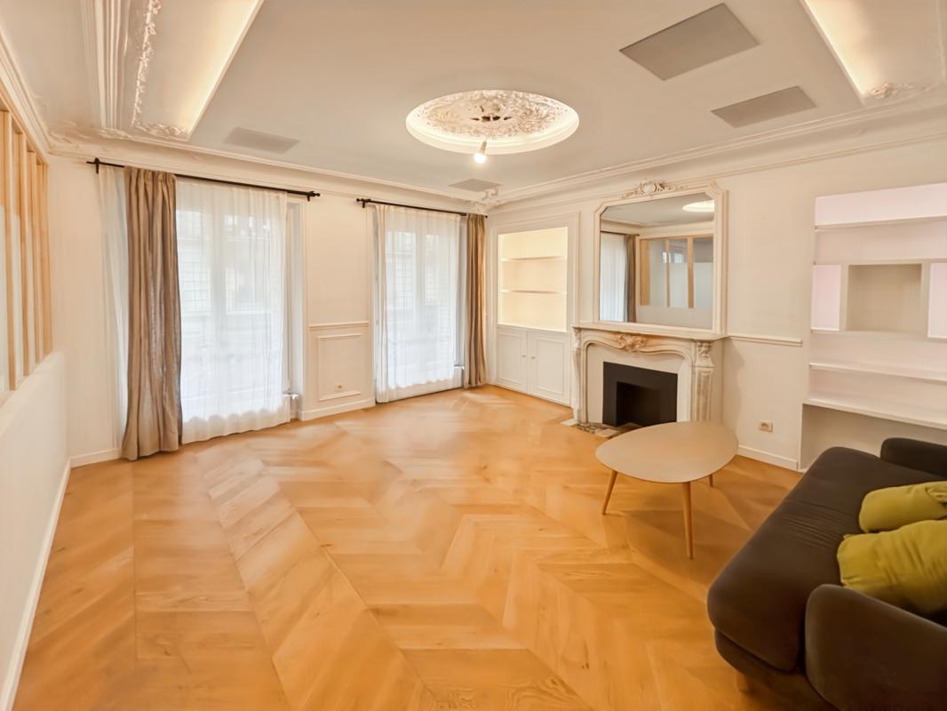 Bureau à louer - Paris 10 (75010) - 95 m² - 4 000 €/mois