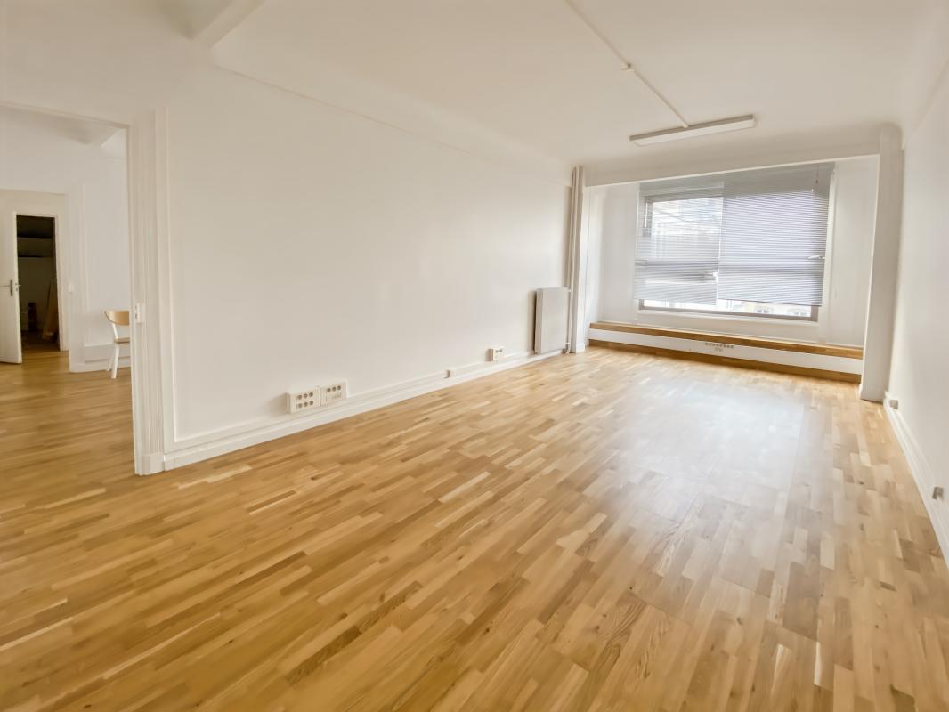 Bureau à louer - Paris 09 (75009) - 114 m² - 5 083 €/mois