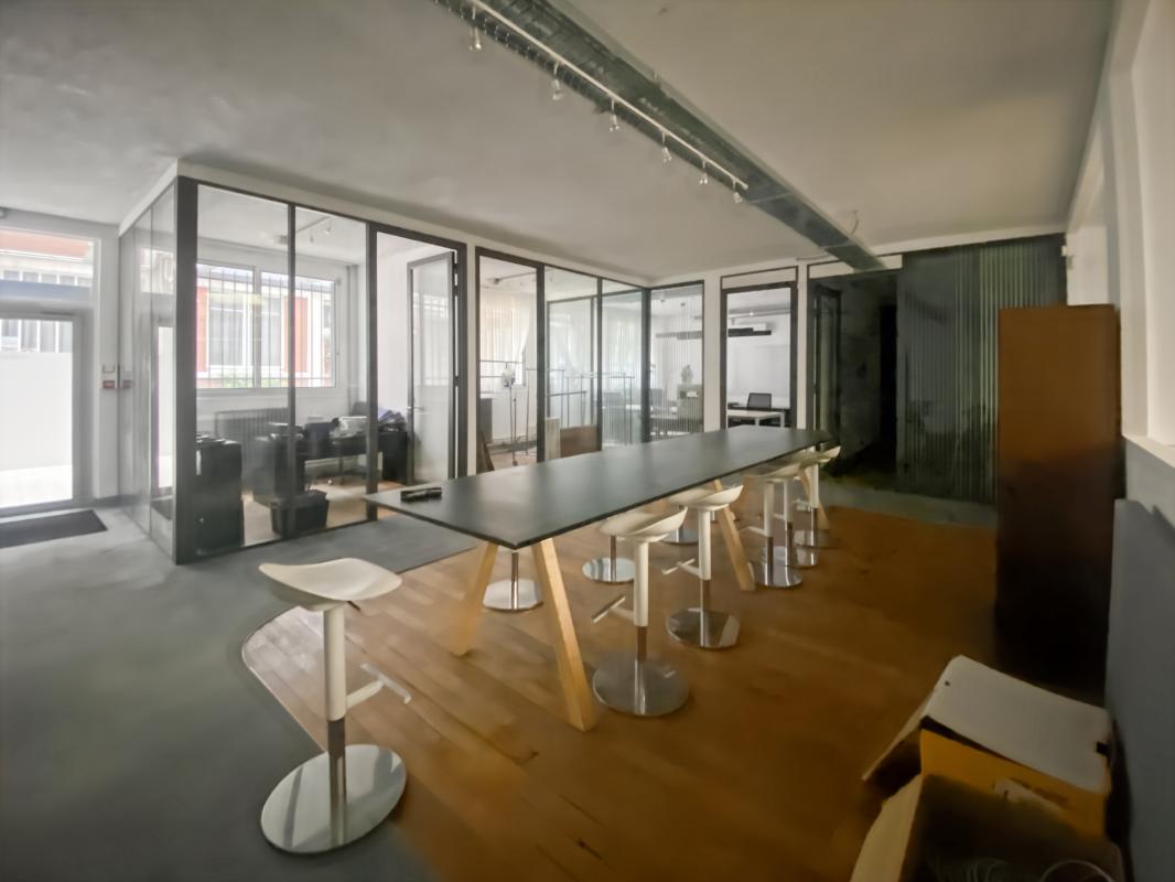 Espace Atypique, rdc sur cour, avenue Victor Hugo