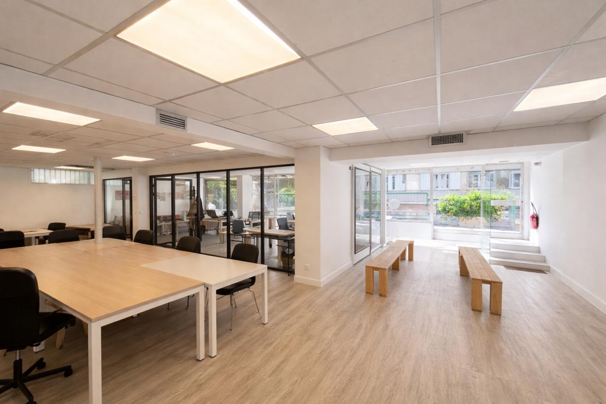 Bureaux de 315 m² à louer proche métro Jourdain