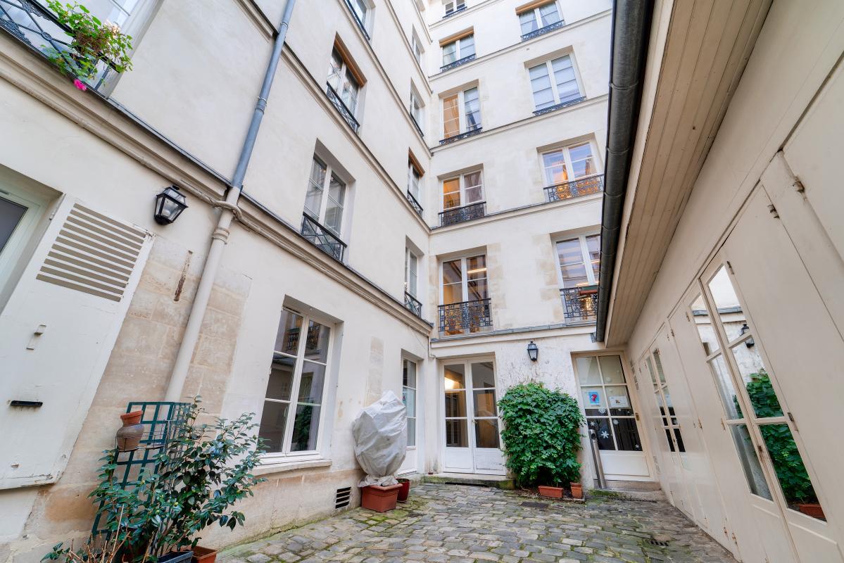 Bureau à vendre - Paris 04 (75004) - 68 m²