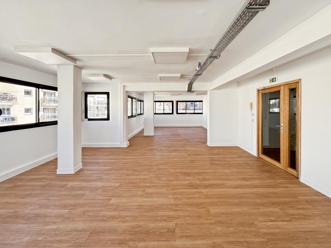 Bureau à louer - Paris 15 (75015) - 224 m² - 7 467 €/mois