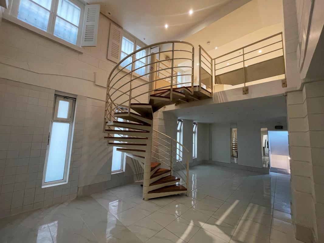 Bureau à louer - Paris 09 (75009) - 125 m² - 4 839 €/mois