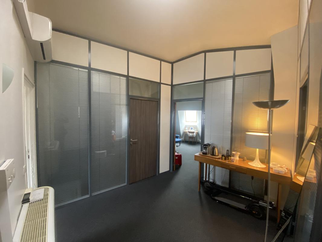 Bureau à louer - Paris 02 (75002) - 76 m² - 3 500 €/mois