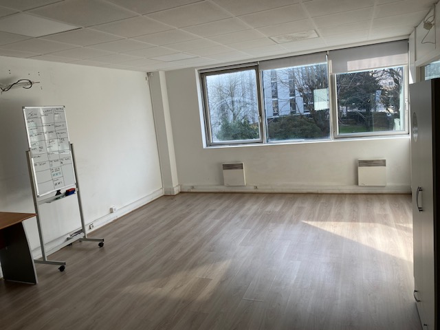 Bureaux très fonctionnels et lumineux