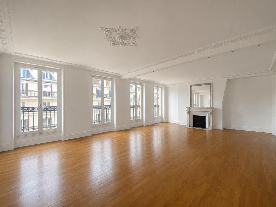 Bureau à louer - Paris 01 (75001) - 138 m² - 6 000 €/mois