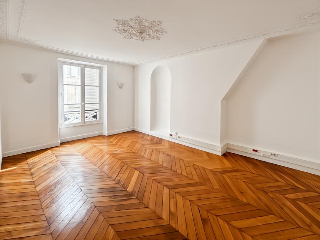 Bureau à louer - Paris 11 (75011) - 85 m² - 3 000 €/mois