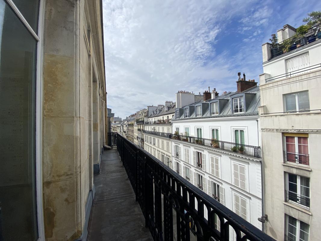 Métro Cadet, bureaux de 129m² à louer