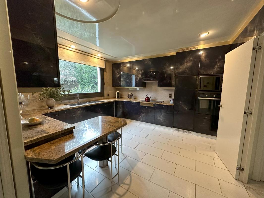 MAISON D'ARCHITECTE AU CALME A LA VARENNE (94210) - Photo 2